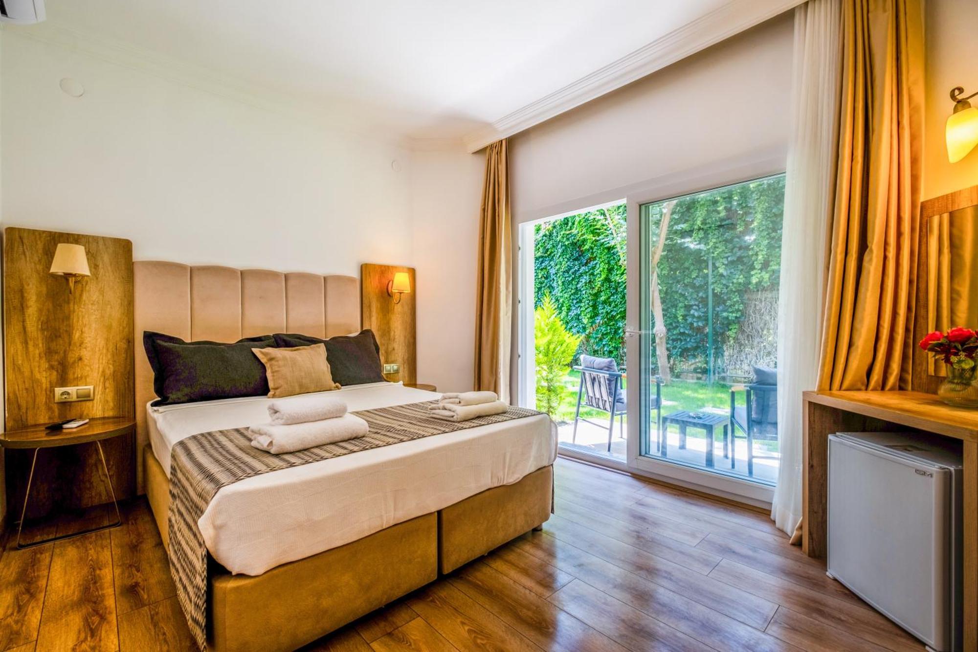 Costa Hotel 3*